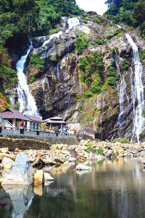 Thác Trắng Minh Long - Quảng Ngãi